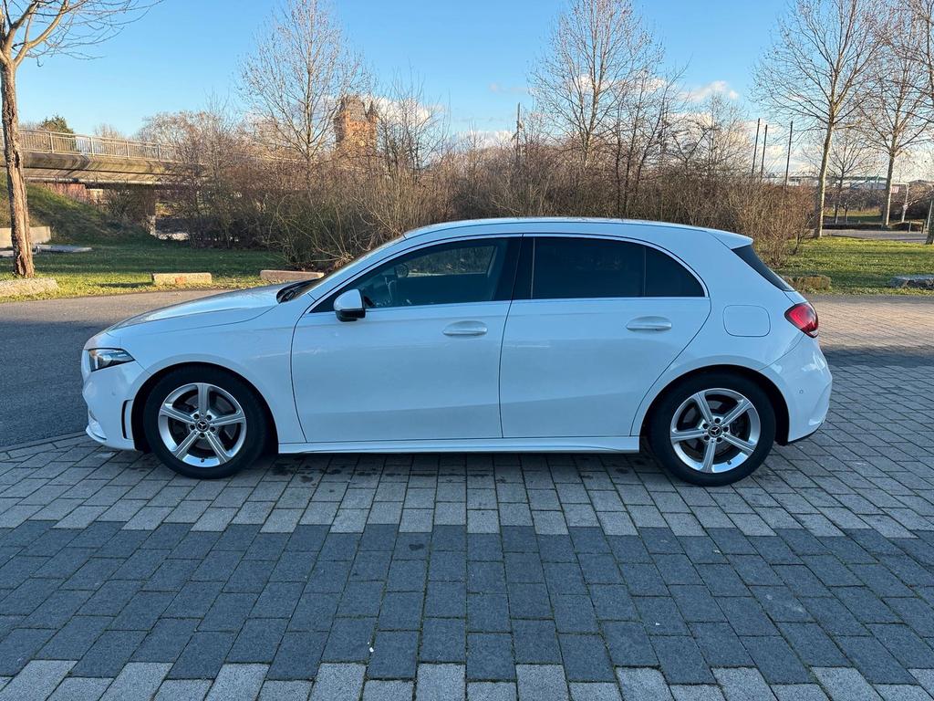 Mercedes-Benz A 220