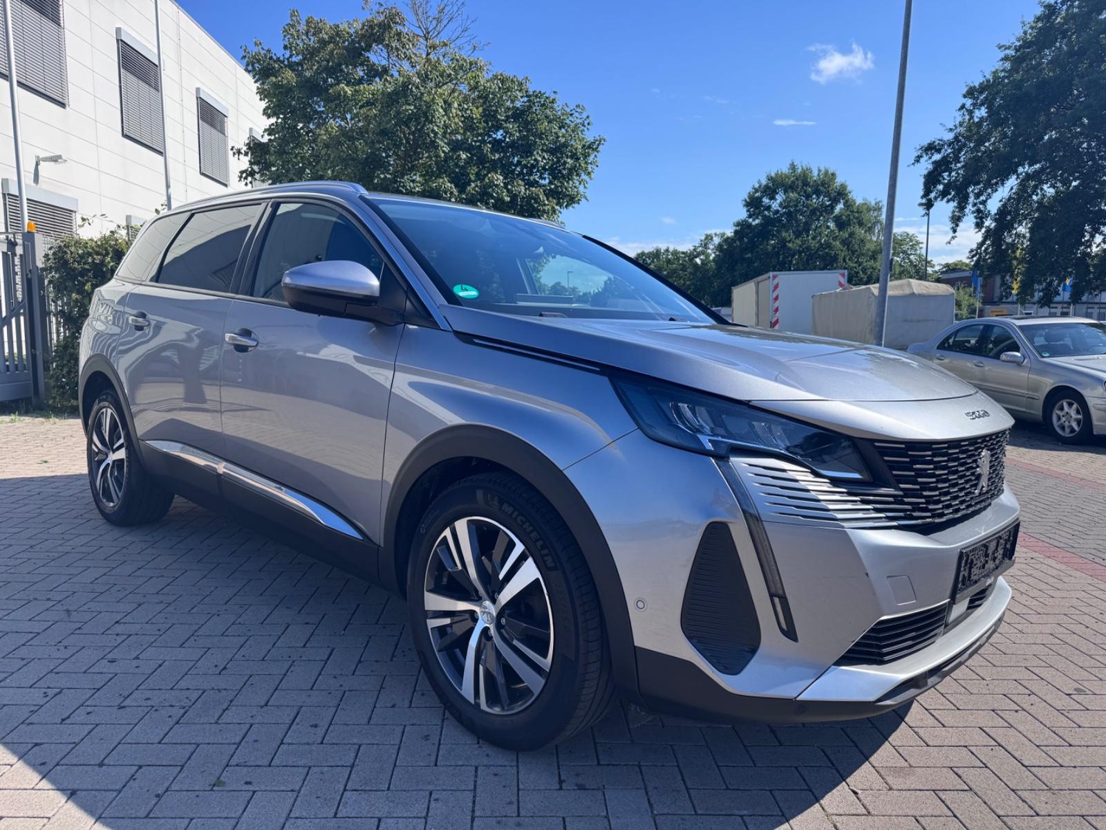 Peugeot 5008 2.0HDI Allure  EAT8 7 Sitze