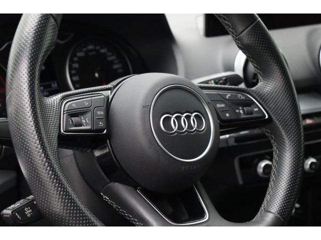 Fahrzeugabbildung Audi Q2 35 TFSI S line Navi Kamera Matrix LED
