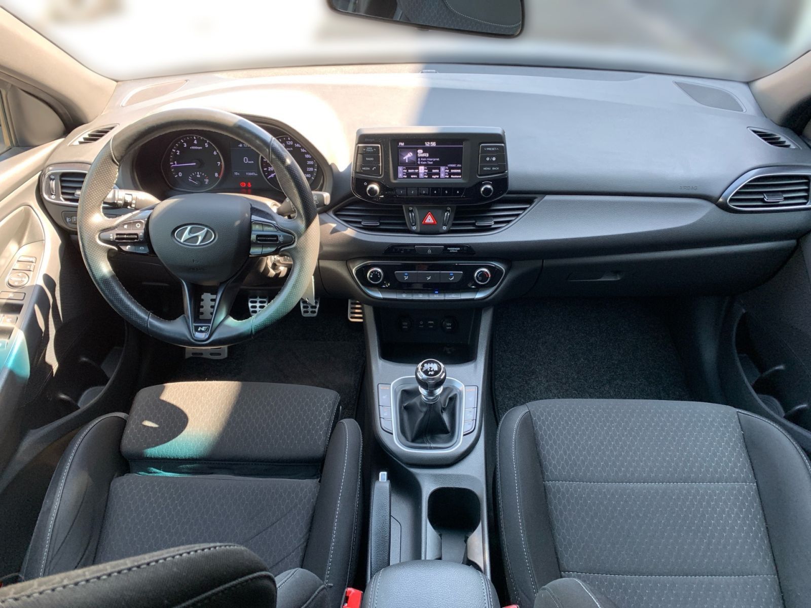 Fahrzeugabbildung Hyundai i30 1.4 T-GDI N-Line Sitzheizung PDC