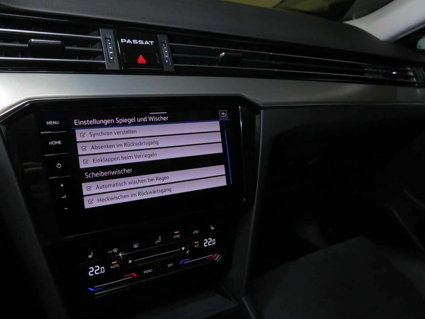 Volkswagen Passat Variant 2.0 TDI SCR DSG7 Elegance Navi