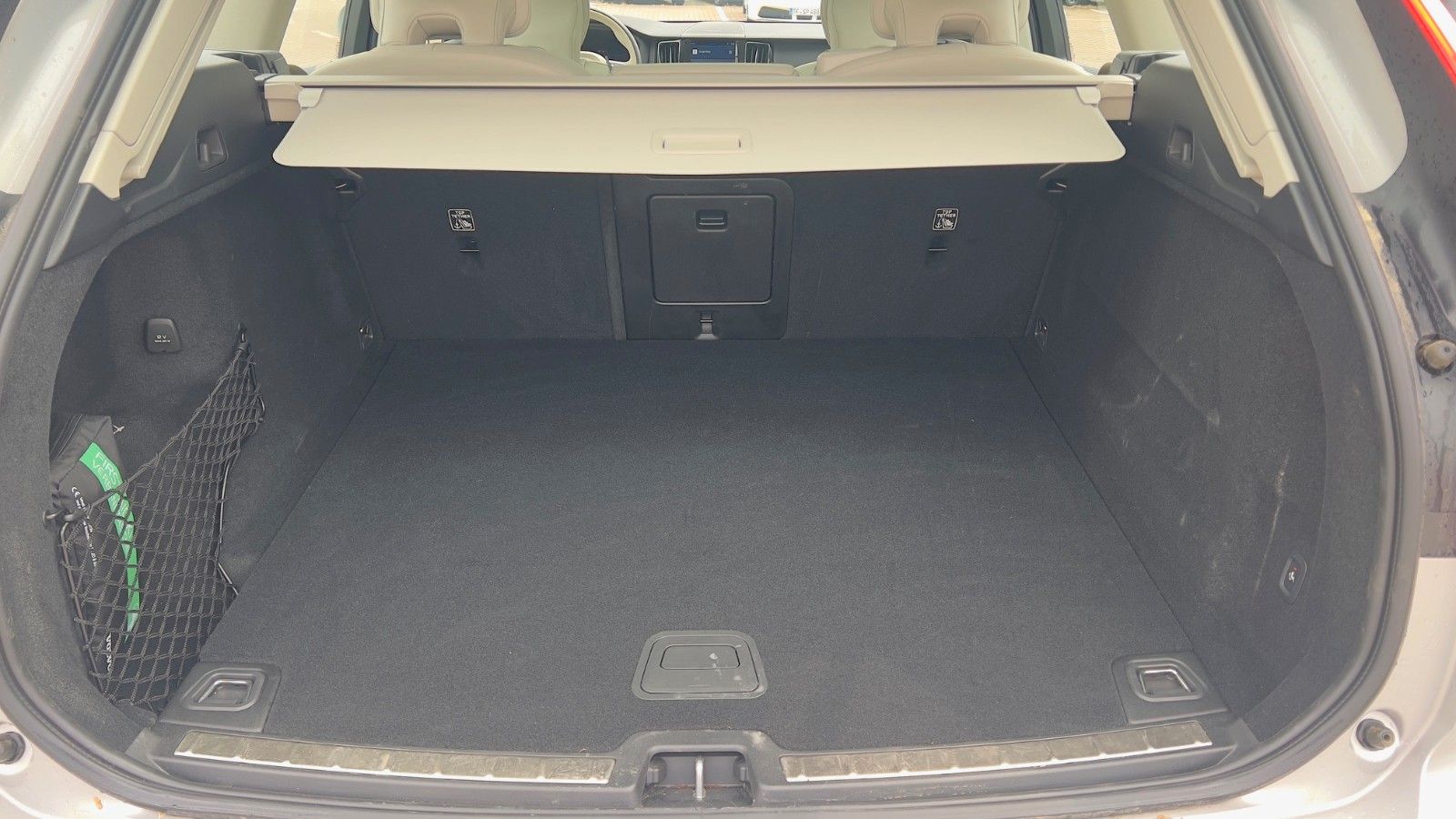 Fahrzeugabbildung Volvo XC60 B5 D Ultimate Bright AWD*AHK*STHZG*Massage*