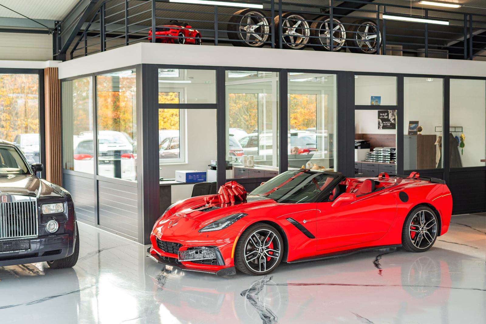 showroom-image-bottom