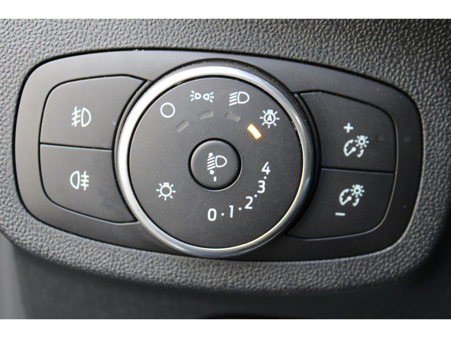 Fahrzeugabbildung Ford Fiesta Cool & Connect AppLink GRA PDC Winter-P.