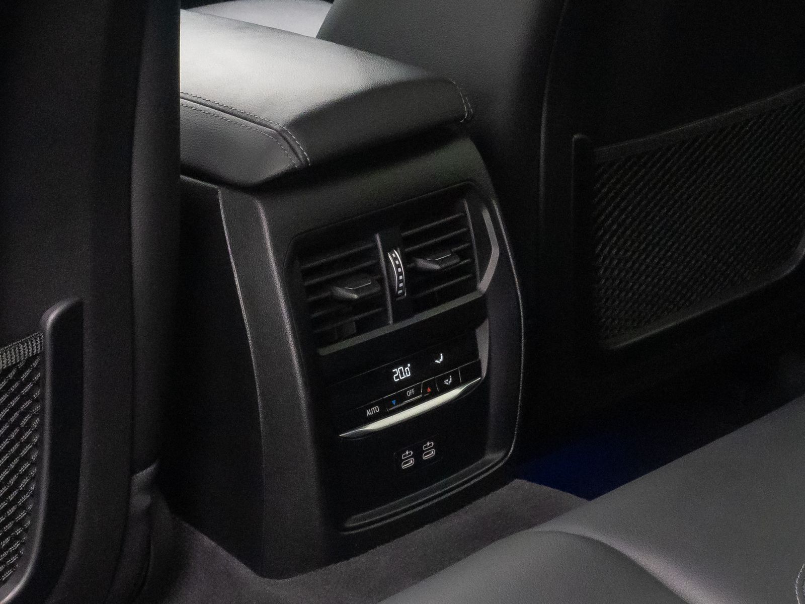 Fahrzeugabbildung BMW 320d xD M Sport DAB HiFi HUD Laser Kamera 19Zoll