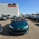 Peugeot 206cc 1,6i Roland Garros 1 HAND TÜV 2.26 LEDER A - Peugeot 206: Grün