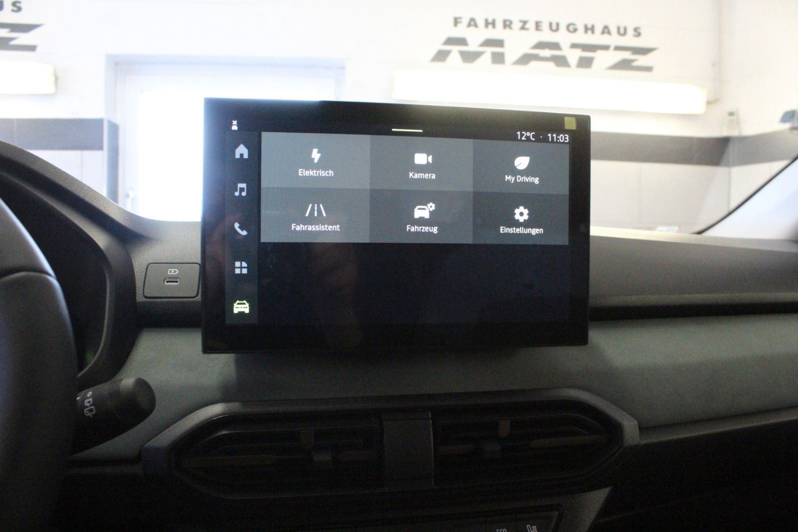 Fahrzeugabbildung Dacia Jogger Hybrid 155 Extreme 5-Sitzer MY 2026