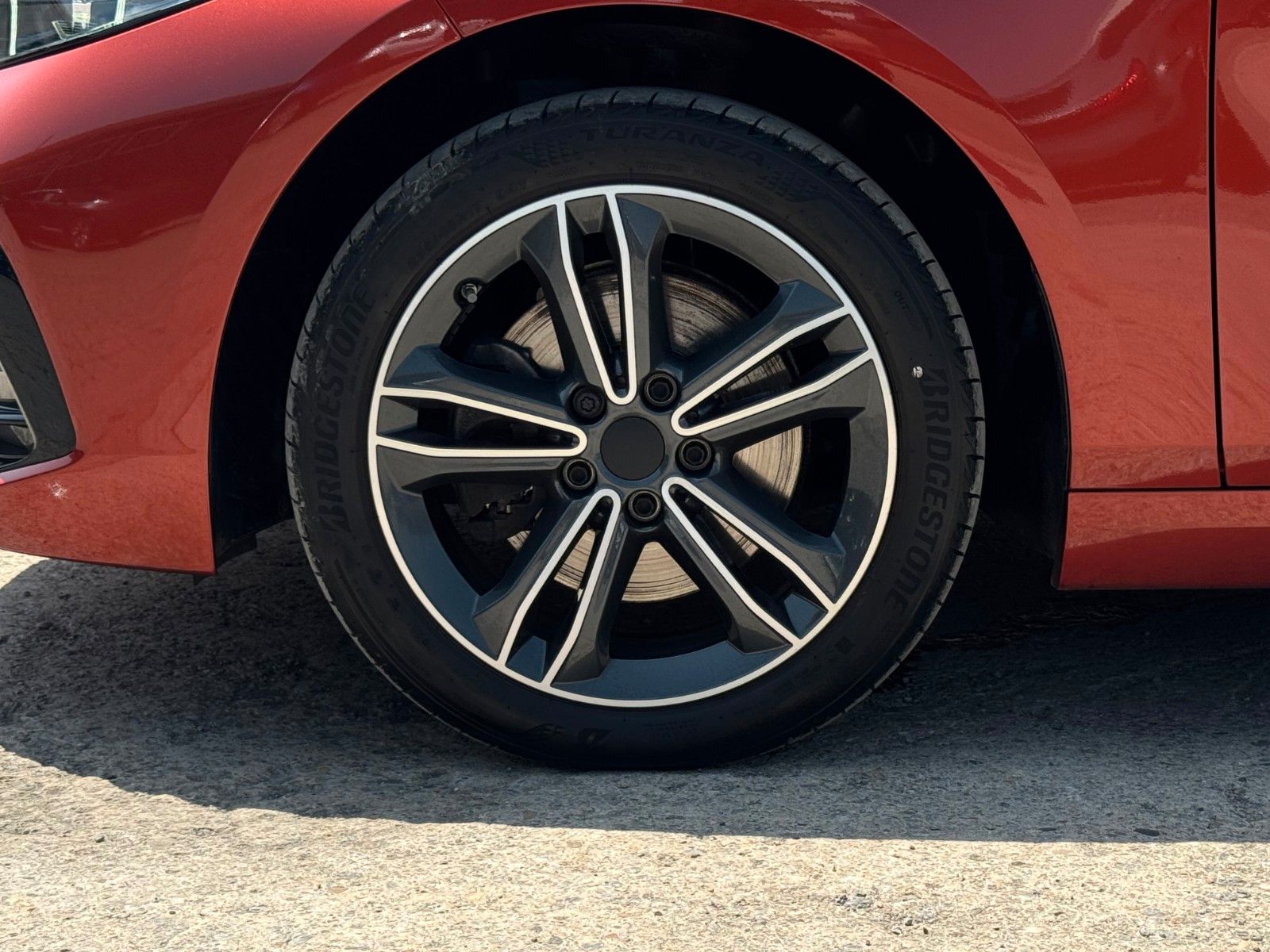 Fahrzeugabbildung BMW 118i Steptr Sport Line LCProf Shadow PDC SHZ