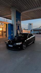 BMW 335i E93 Individual DKG LCI M-Paket - BMW 335 aus 2011: 335d