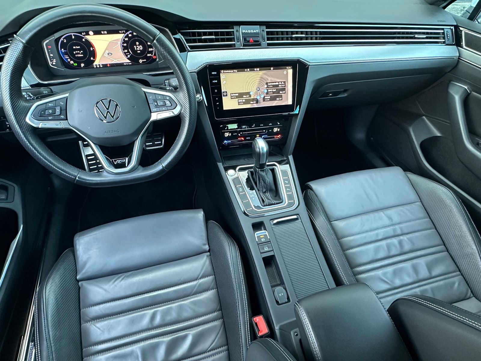 Fahrzeugabbildung Volkswagen Passat Variant 2.0 TDI DSG 4M R-Line NAV+LED+ACC