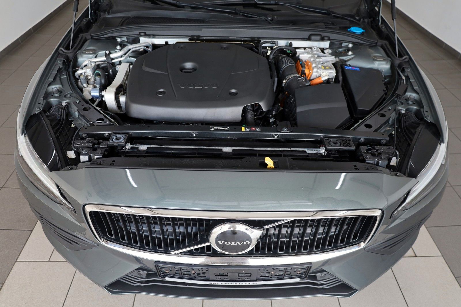 Fahrzeugabbildung Volvo V60 Core T6 Recharge AWD, Navi,Standhz.,AHK e+WR