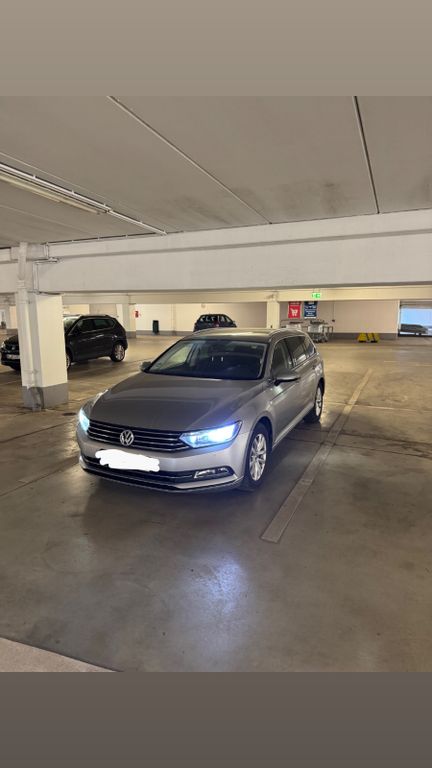 Image of Volkswagen Passat