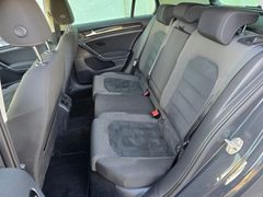 VW Golf VII R-line 2.0TDI 150PS DSG Navi AHK LED