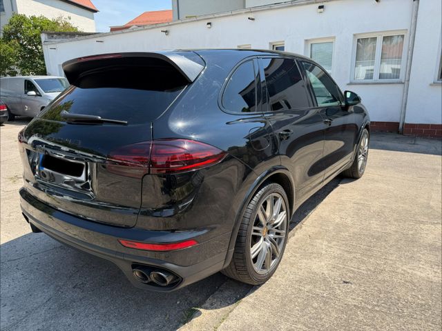 Cayenne Diesel Platinum Edition, Approved 2027 Bild 6