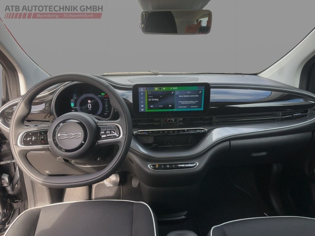 Fahrzeugabbildung Fiat 500e Elektro, 42kWh, Keyless, Android Auto/CarPl