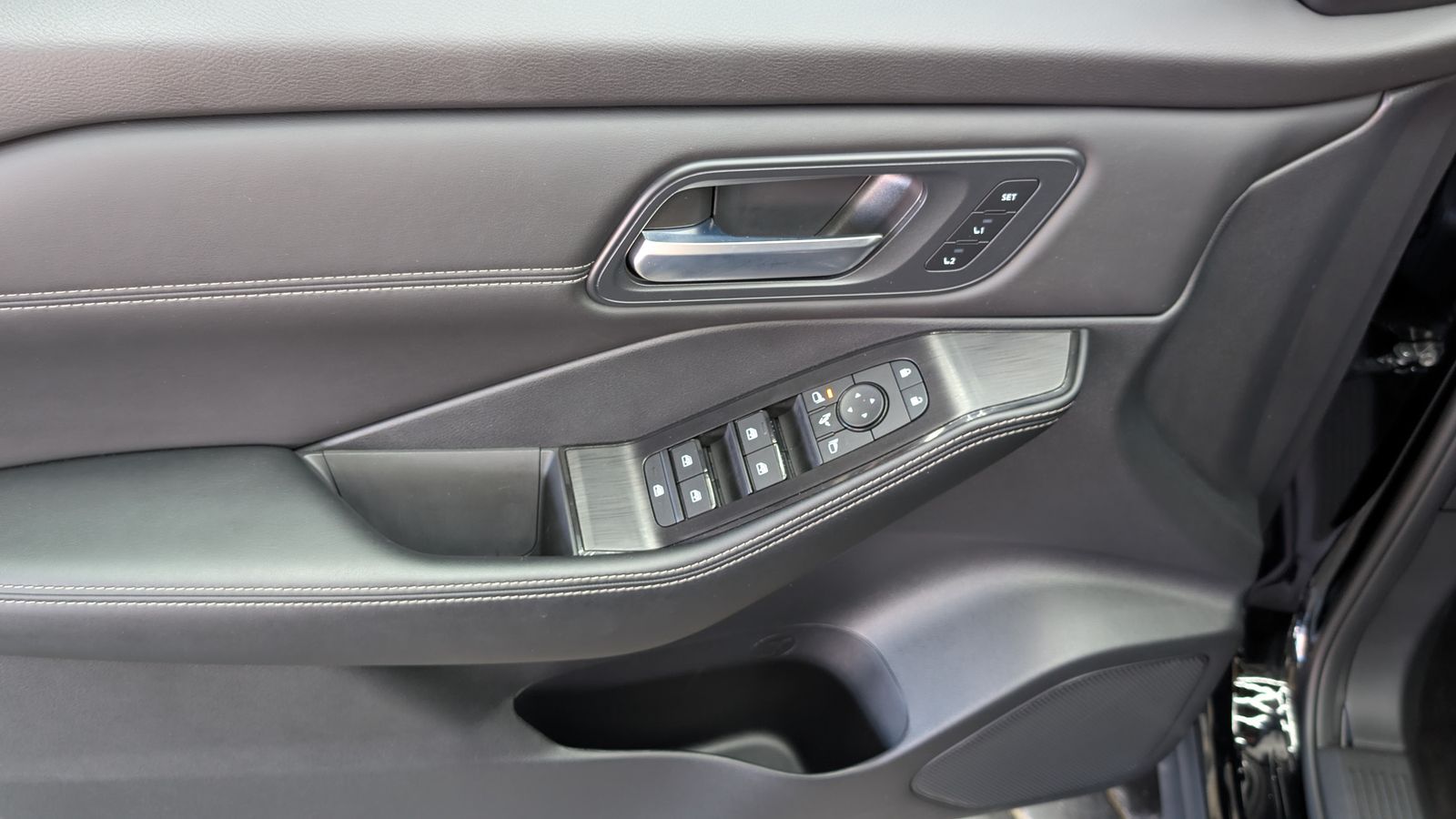 Fahrzeugabbildung Nissan X-Trail 1.5 e-Power N-Connecta ACC 360 NAVI 12"