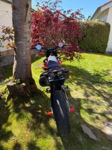 KTM 690 SMC-R 2024  - KTM SM R