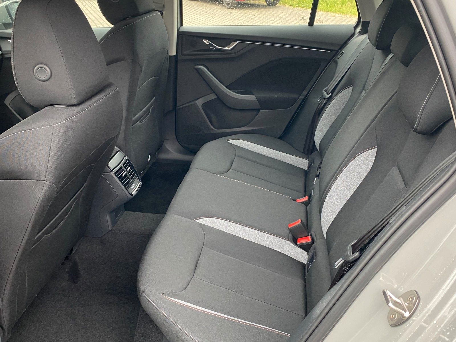 Fahrzeugabbildung SKODA Scala Selection 1,5 TSI *Sitzhz. *Smart-Link