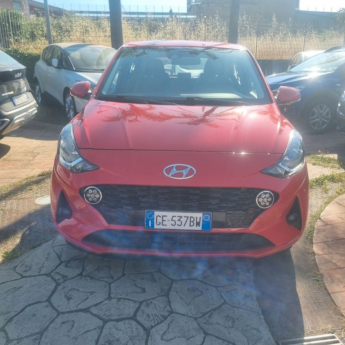 HYUNDAI i10