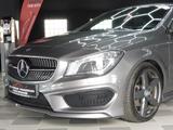 Mercedes-Benz CLA 200 AMG-Paket/Street Style/Night Paket/Xenon - Mercedes-Benz CLA 200: Automatik