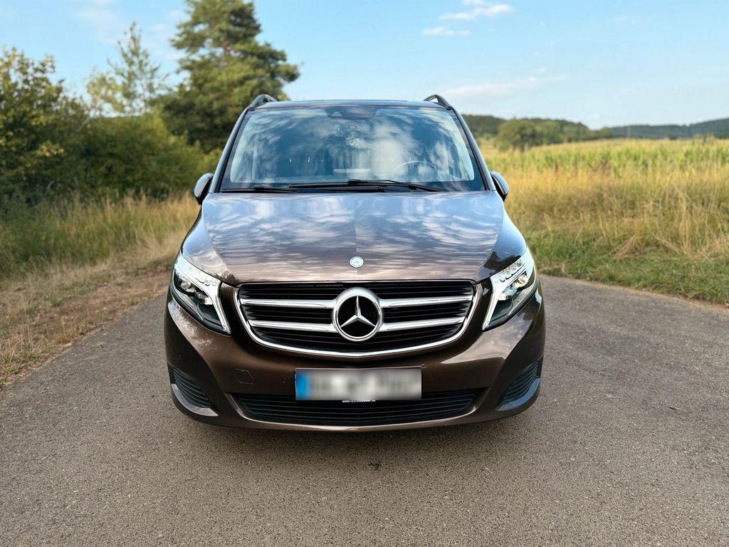 Image of Mercedes-Benz V 220