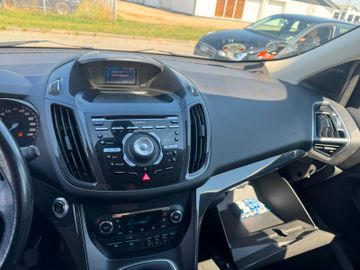 Ford Kuga - 12