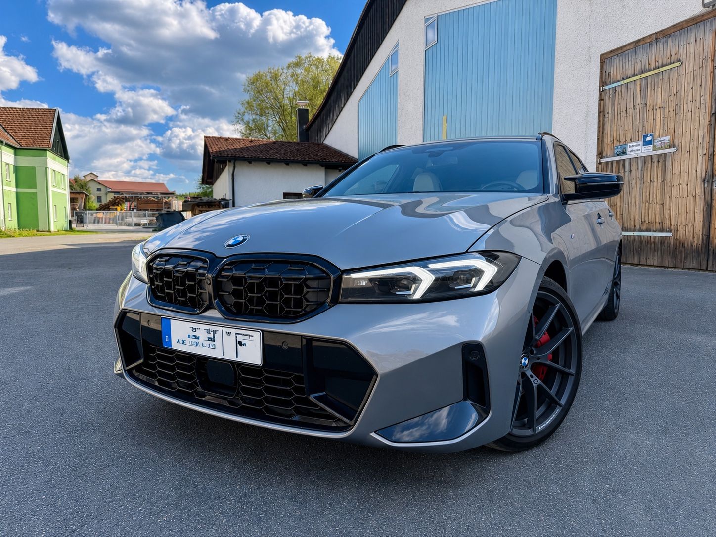 BMW M340i xDrive Touring Individual