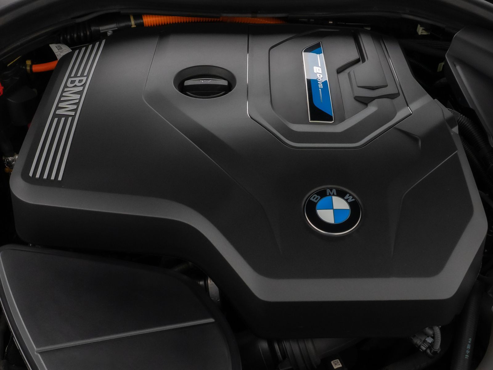 Fahrzeugabbildung BMW 530e xD M Sport Panorama HUD DAB H/K PDC AHK