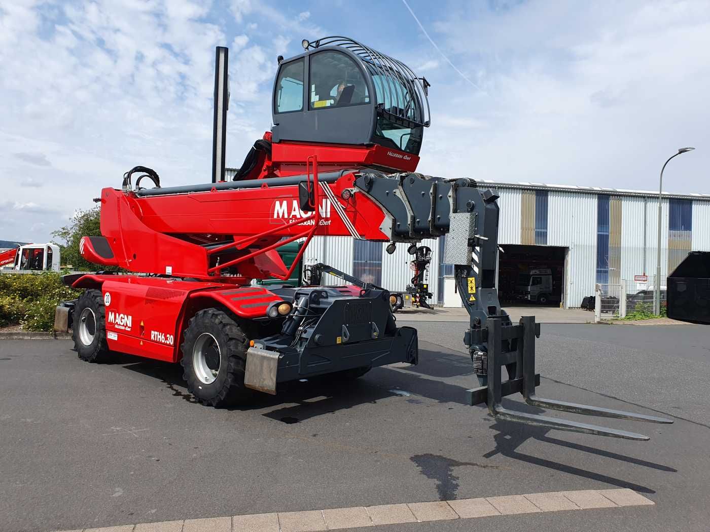 Fahrzeugabbildung Andere Magni RTH 6.30 SH Highlift - Kabine / 30m / Funk