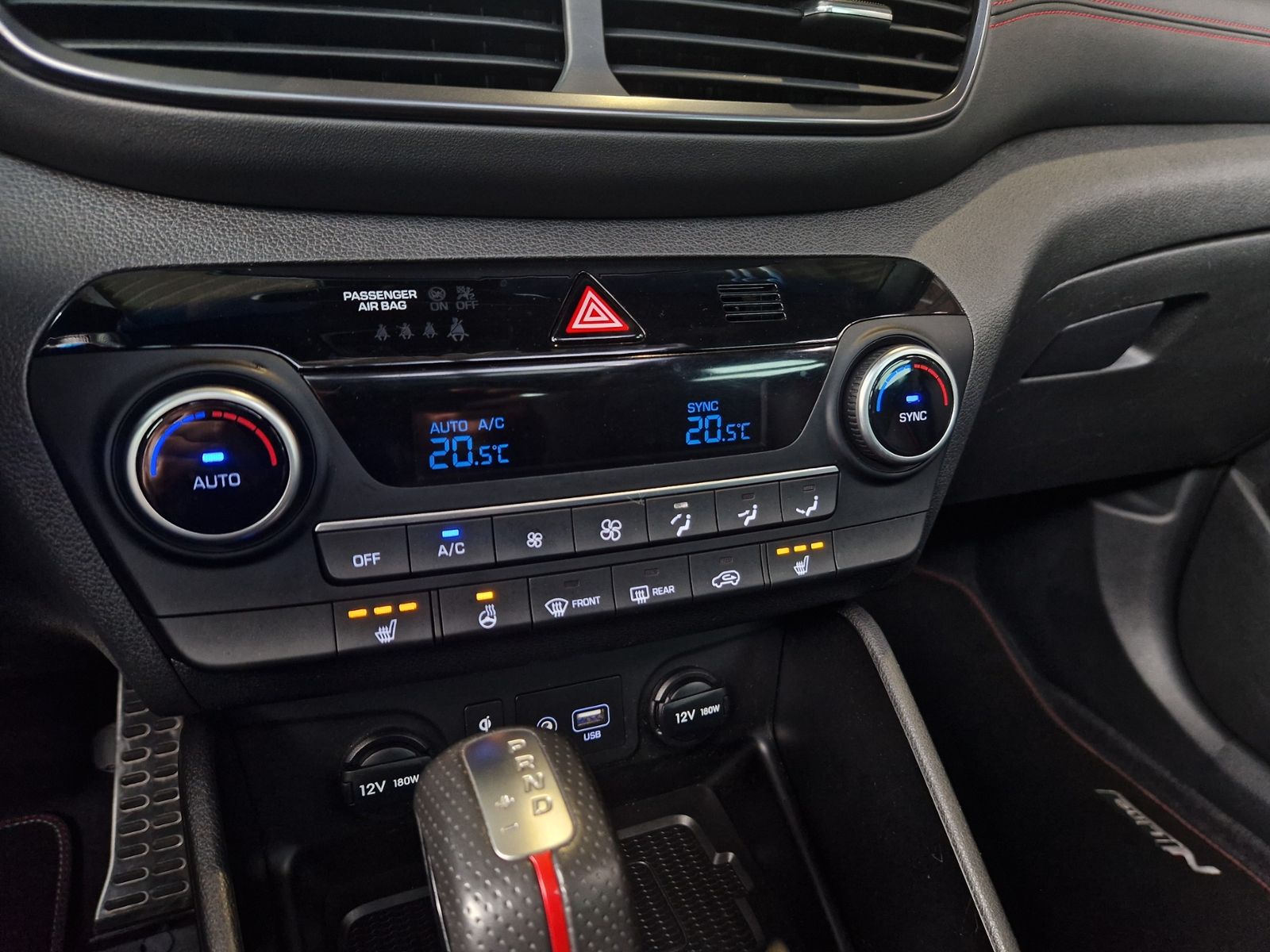 Fahrzeugabbildung Hyundai TUCSON 2WD N-Line PANO LED