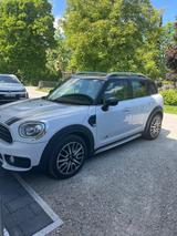 MINI Cooper D Countryman Cooper D ALL4 Cooper - weiße MINI Cooper D Countryman