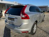 Volvo XC60 D5 Summum AWD/NAVI/KAMERA/LEDER/8xALU - Volvo XC60: Awd Summum