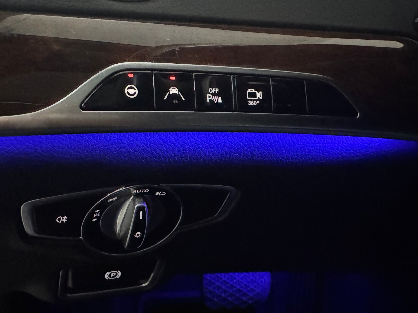 Fahrzeugabbildung Mercedes-Benz S 500 4MATIC LANG PANORAMA BURMESTER 4XSITZKLIMA
