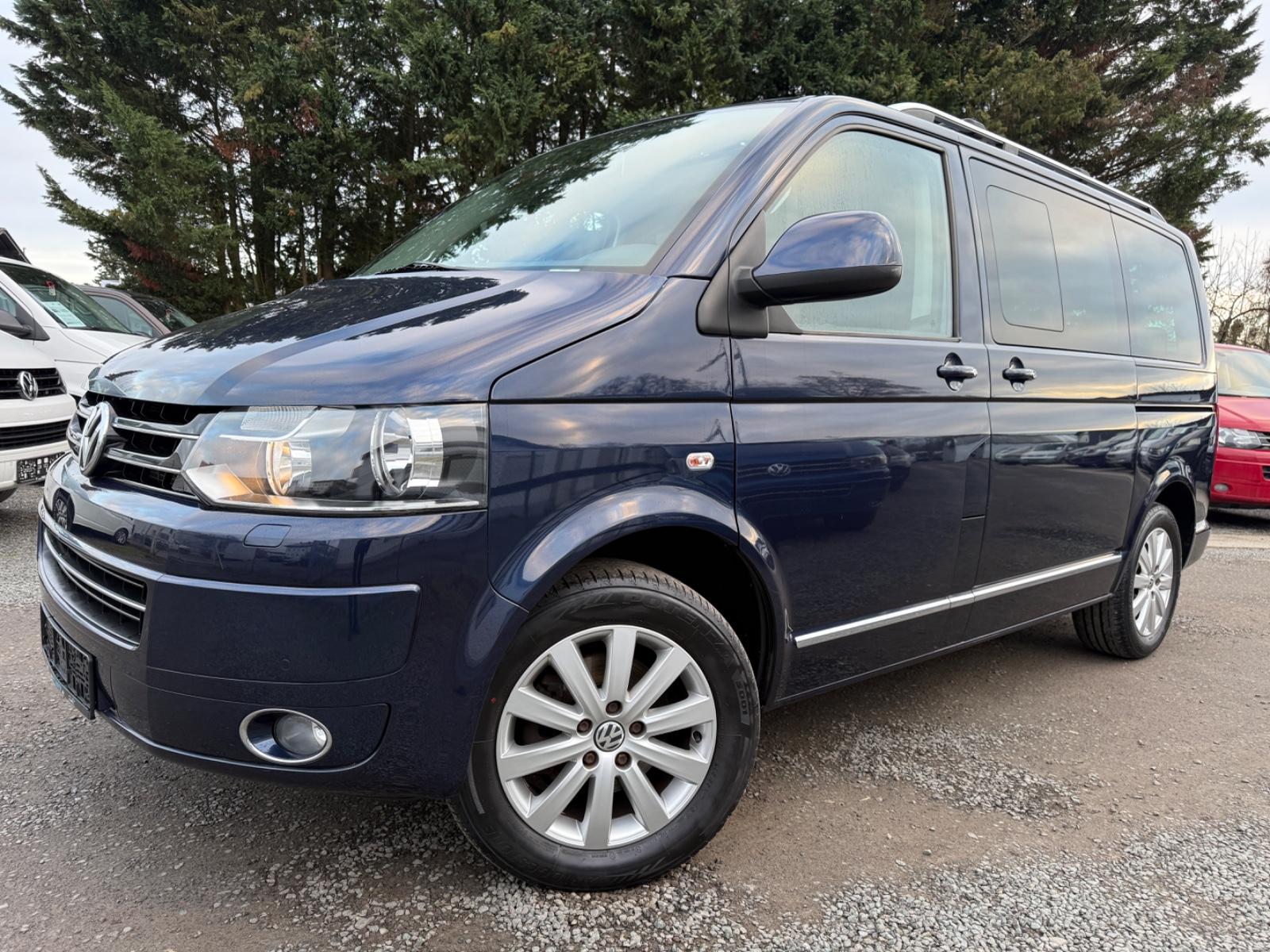 Volkswagen T5 Multivan Highline/Navi/AHK/Tisch/SHZ/S.Dach