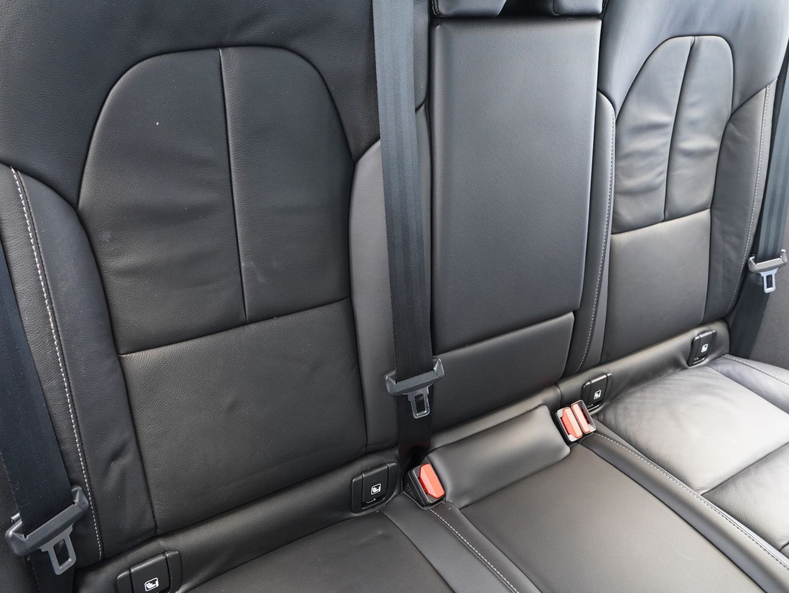 Fahrzeugabbildung Volvo XC40 B4 B R Design LED/NAVI/ACC/LEDER/360°