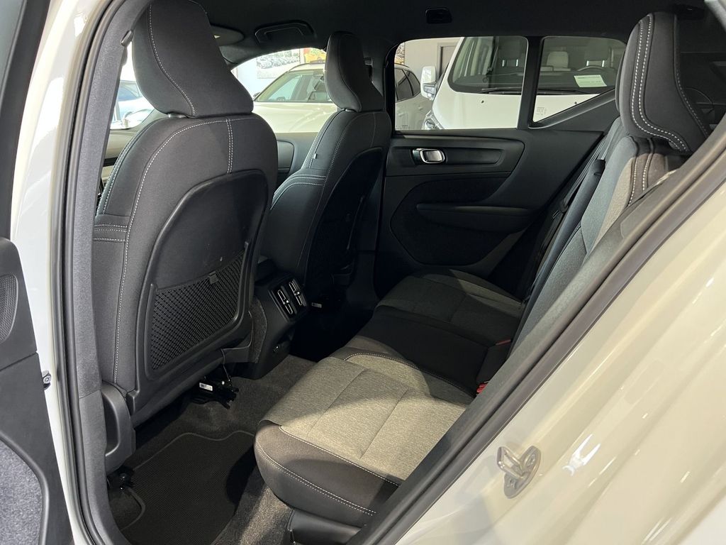 Volvo XC40 B3 Plus Dark ACC BLIS 360° H/K LED Navi SHZ