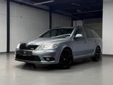 Skoda Octavia Combi RS 1.HD/SHZ/TÜV SERV NEU/XENON/AHK - Skoda Octavia aus 2012 mit Diesel-Antrieb: Kombi