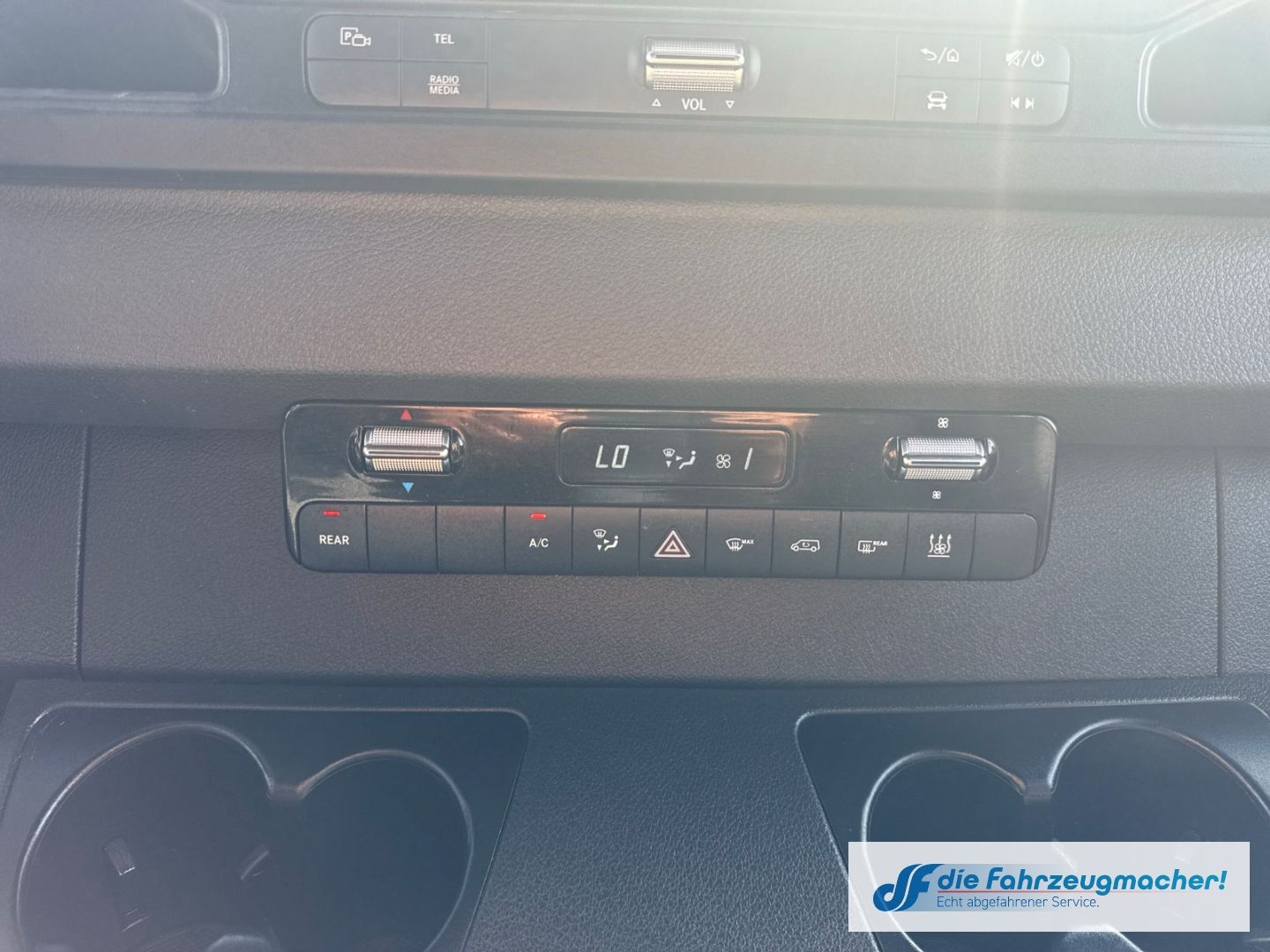 Fahrzeugabbildung Mercedes-Benz Sprinter III Tourer RWD AWD 315 CDI L2 DAB SHZ