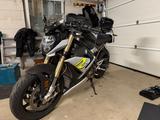 BMW S 1000 R - BMW MOTORRAD R100R