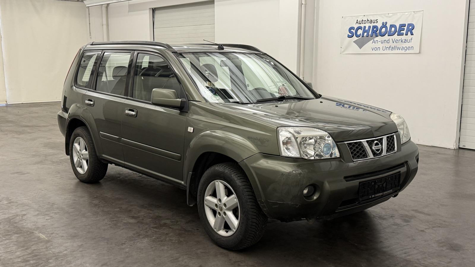 Nissan X-Trail 2.5 Elegance 4x4 Aut. *Panorama*Leder*