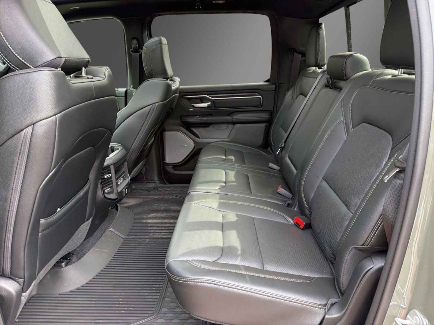 Fahrzeugabbildung Dodge RAM Rebel MY26-CanyonLake-Vollausstattung-Hurric