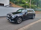 Mercedes-Benz 250 GLC - Mercedes-Benz 250: GLC