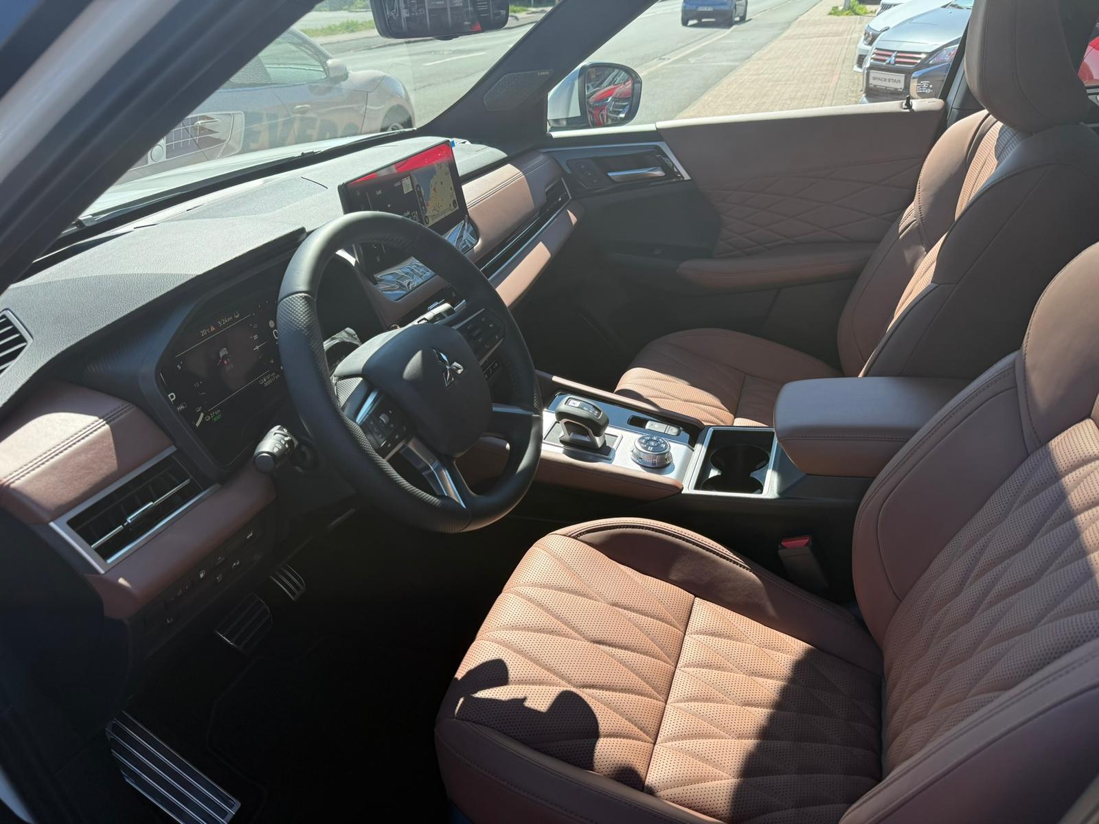 Mitsubishi Outlander PHEV Top Luxury *Massage *360° *Leder