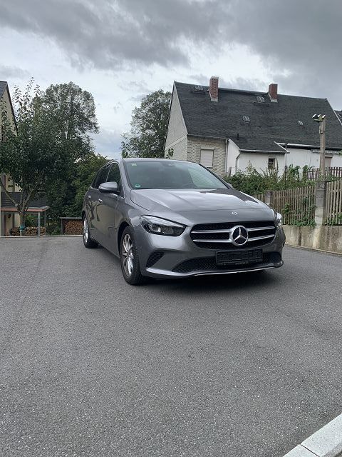 Image of Mercedes-Benz B 200