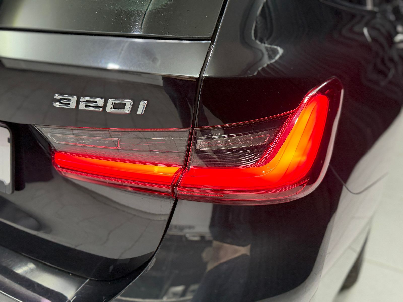 Fahrzeugabbildung BMW 320i Touring M Sport|HIFI|RF-CAM|ACC