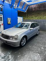 Mercedes-Benz C 200 KOMPRESSOR T AVANTGARDE Avantgarde - Mercedes-Benz C 200 aus 2003