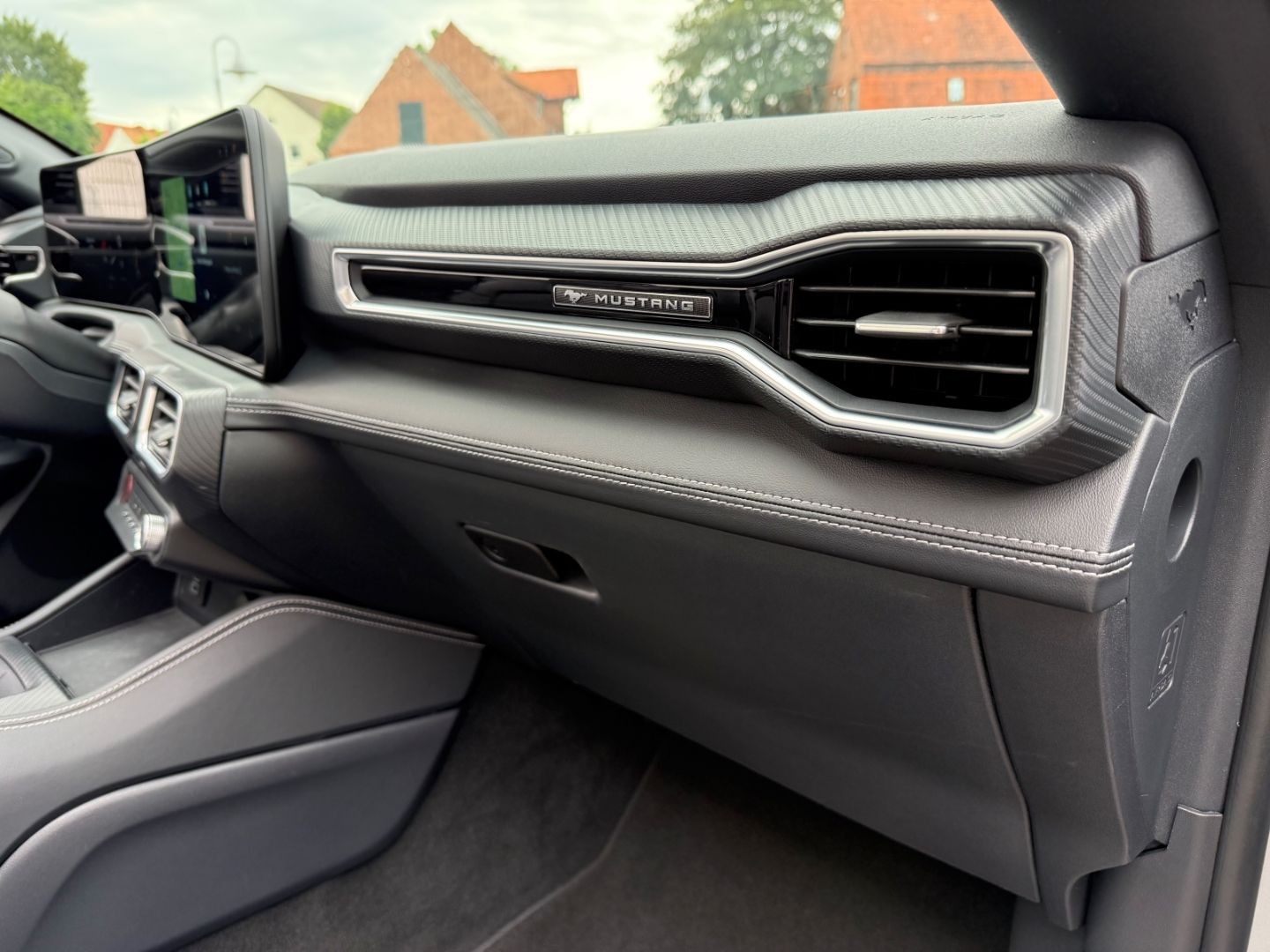 Fahrzeugabbildung Ford Mustang 5.0 V8 Convertible GT Tiefer  Klimasitze