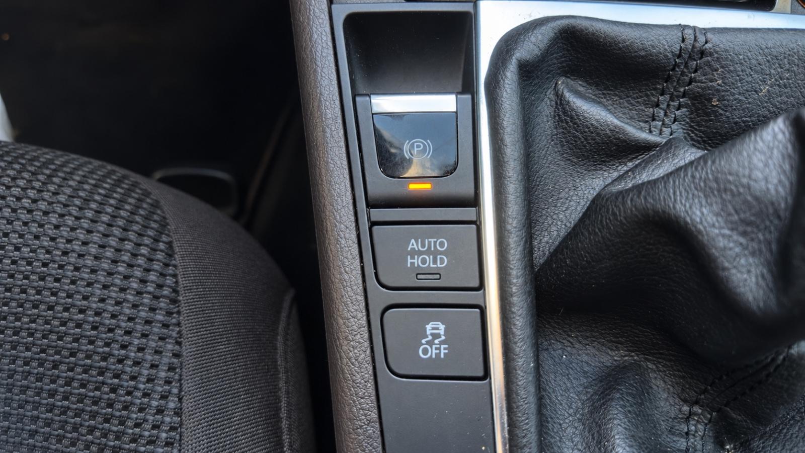 Volkswagen Passat 2013 — photo 19