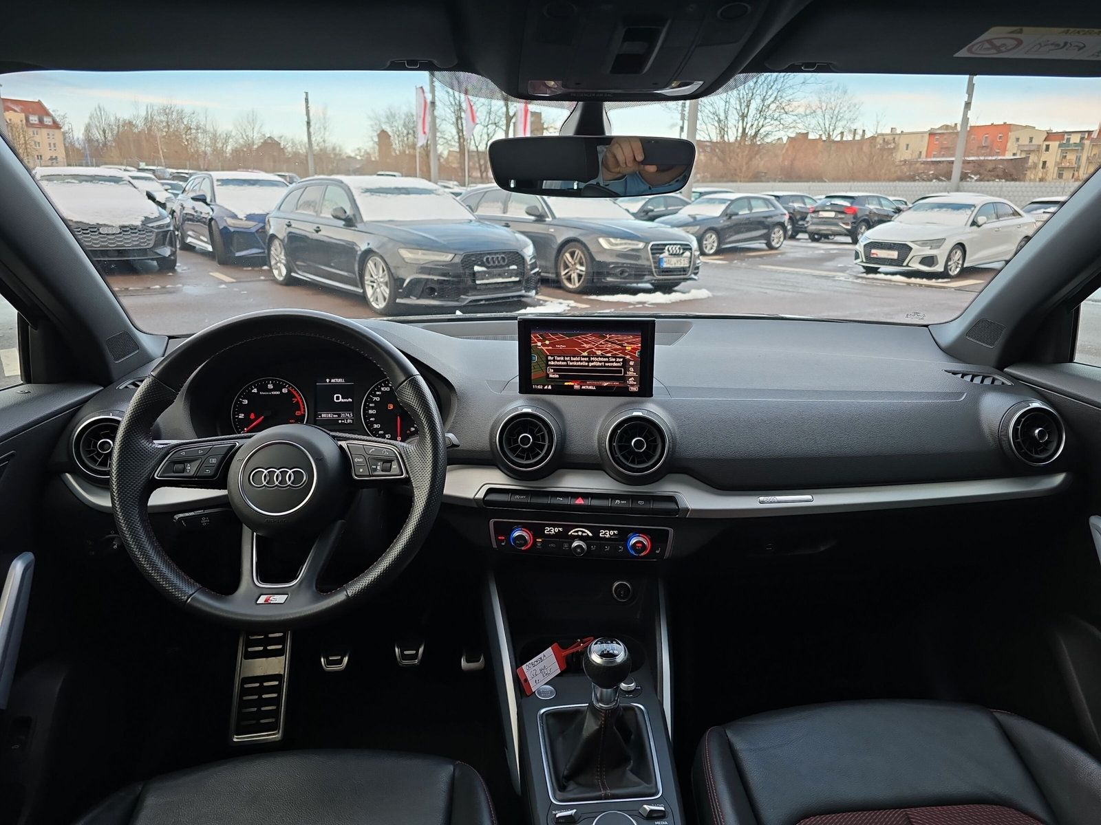 Fahrzeugabbildung Audi Q2 35 TFSI S line LED PANO STANDHZG LM19