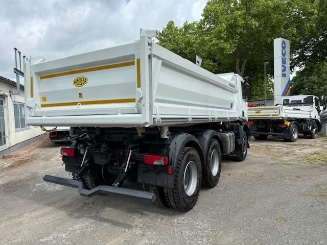 Fahrzeugabbildung Iveco X-Way AD300X54Z HR OFF Dreiseitenkipper